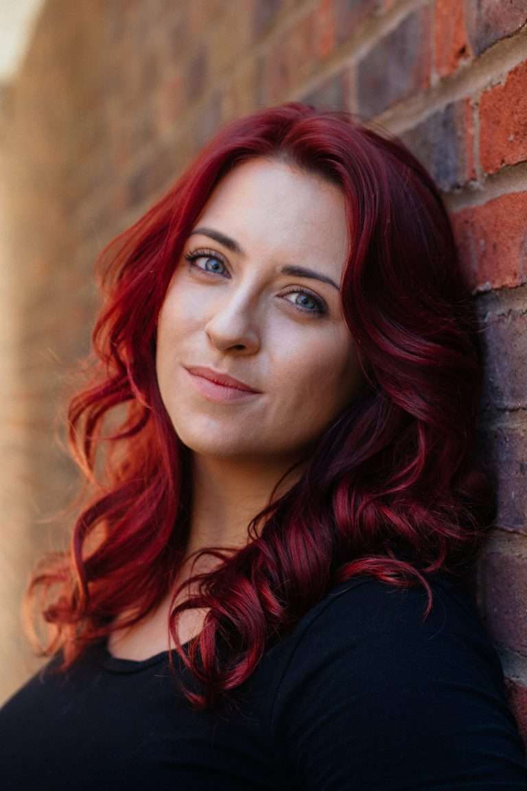 Lizzy headshot (3 of 6)